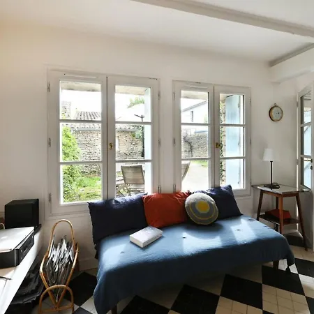 Casa de Férias Maison Les Portes-En-Re, 5 Pieces, 7 Personnes - Fr-1-434-93 *